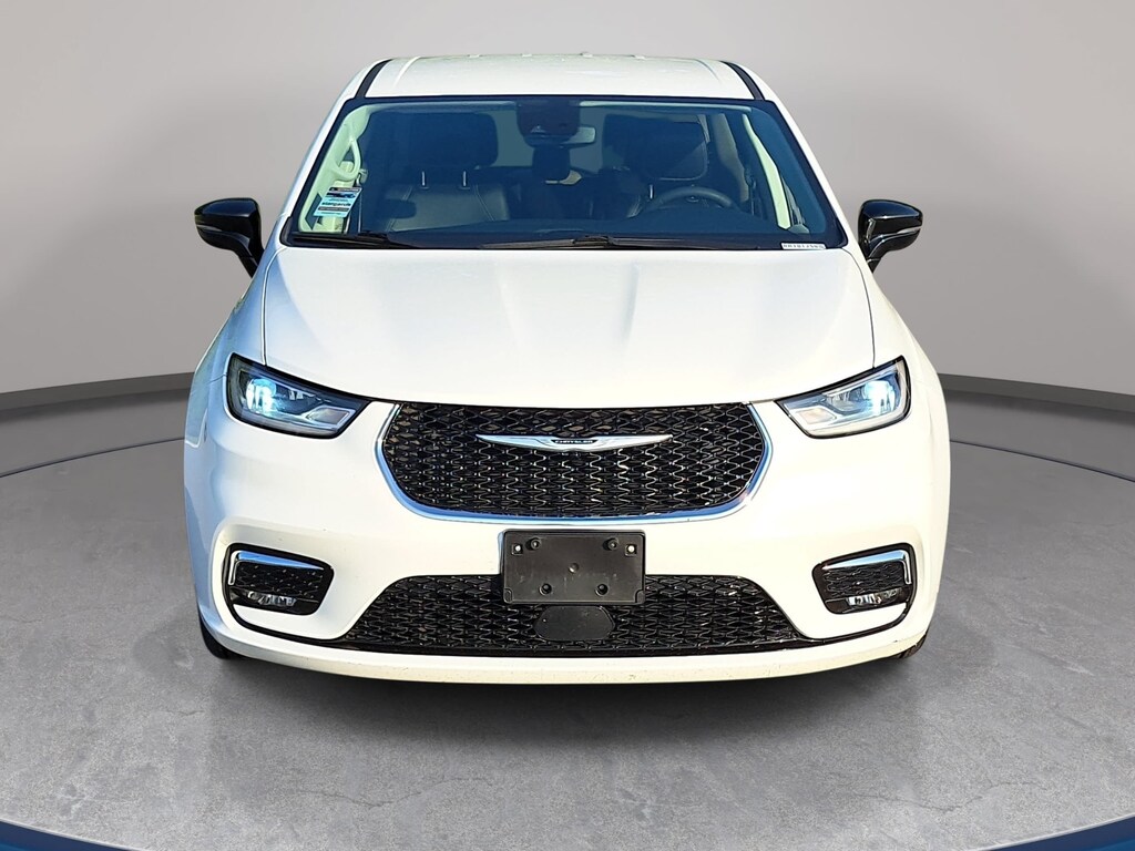 Used 2024 Chrysler Pacifica Plug-In Hybrid Select Van Passenger Van