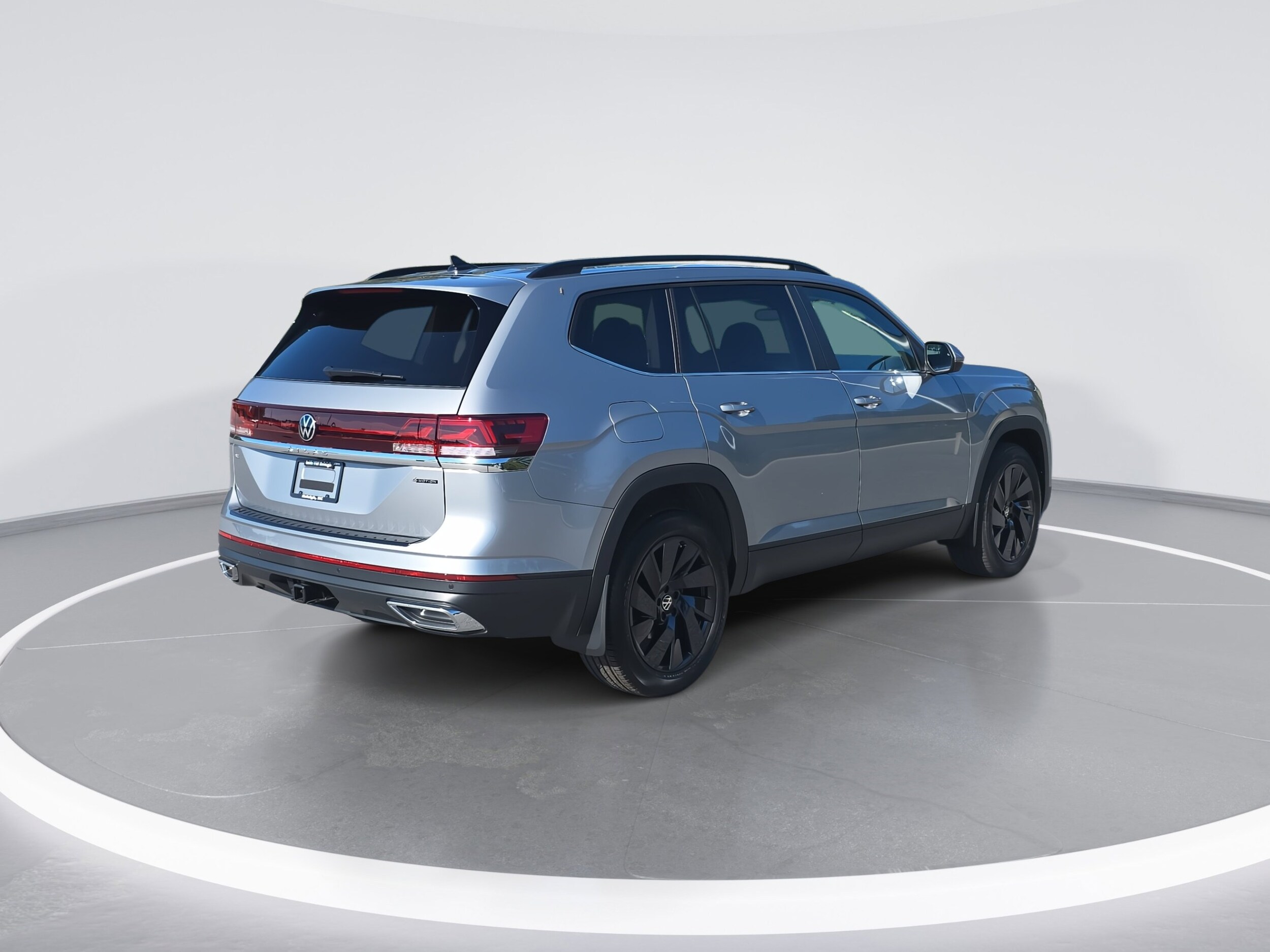 2026 Volkswagen Atlas SE Technology photo 2