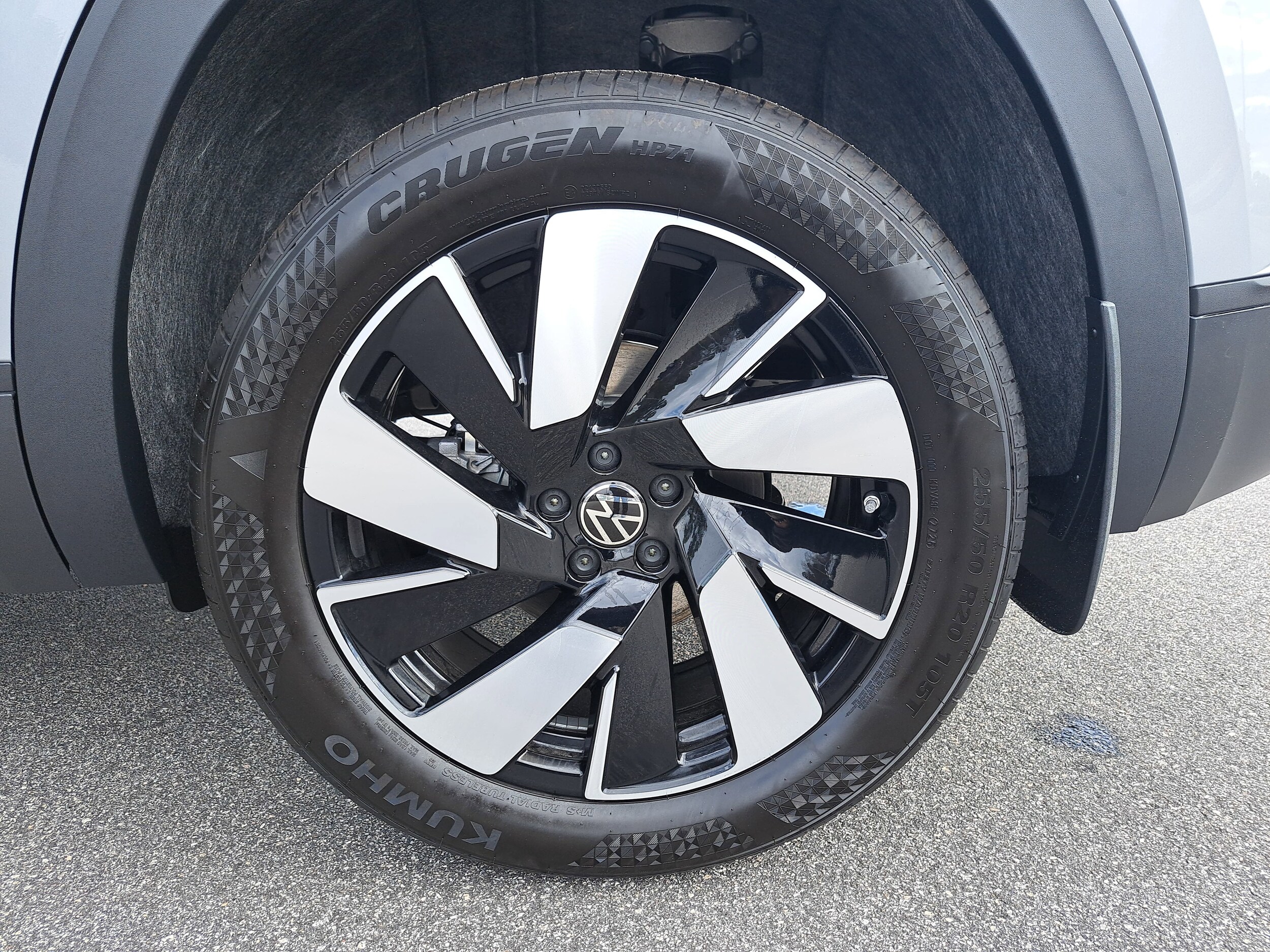 2026 Volkswagen Atlas Cross Sport SE w/Tech - Photo 31