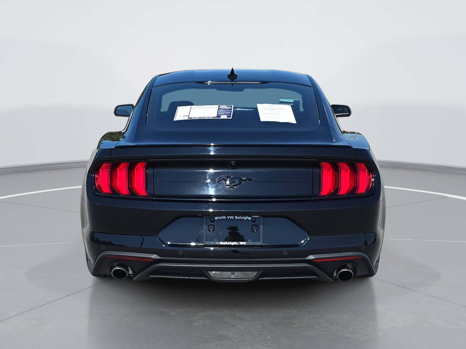 2023 Ford Mustang EcoBoost photo 3