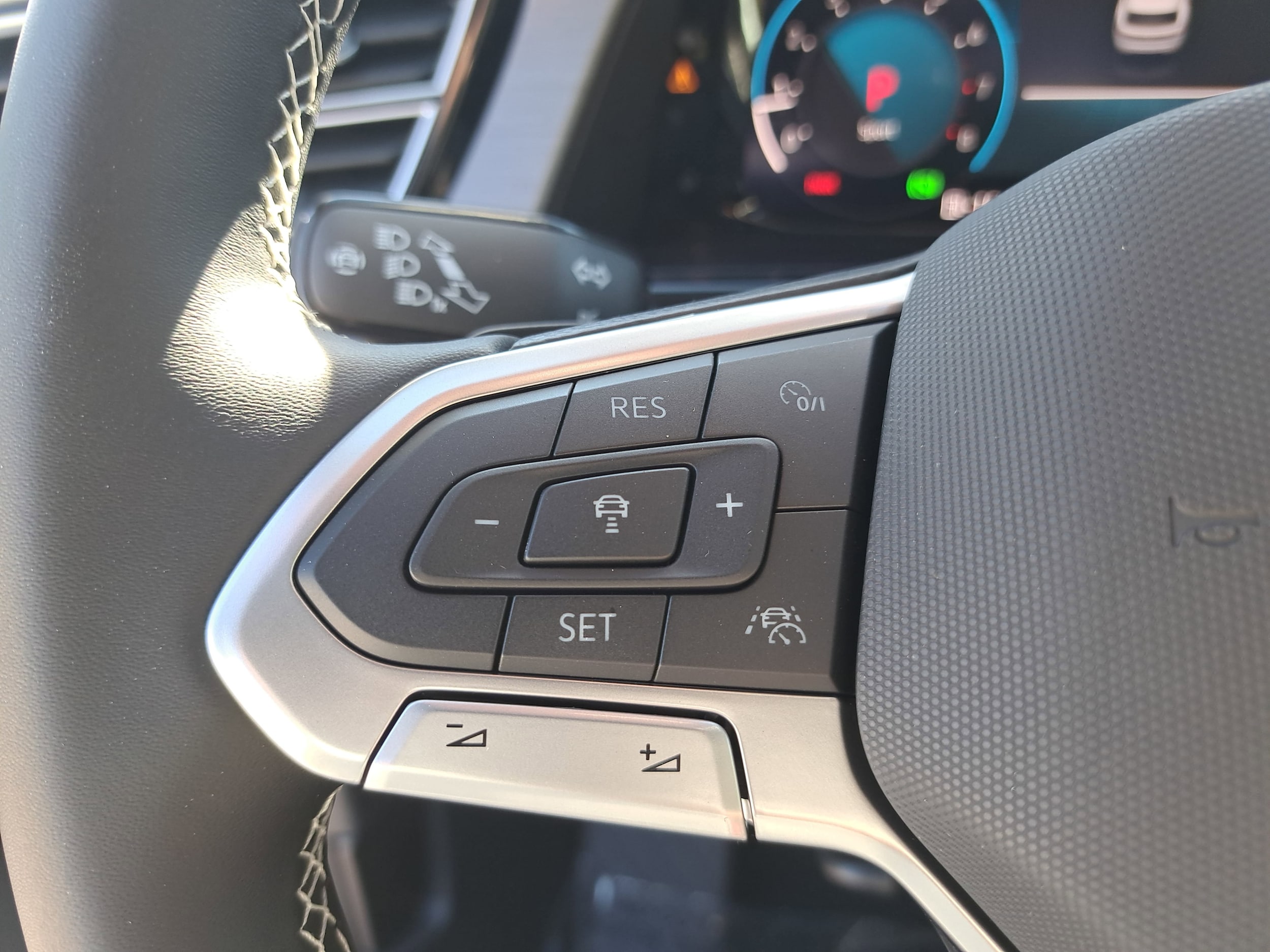 2026 Volkswagen Atlas Cross Sport SE - Photo 16