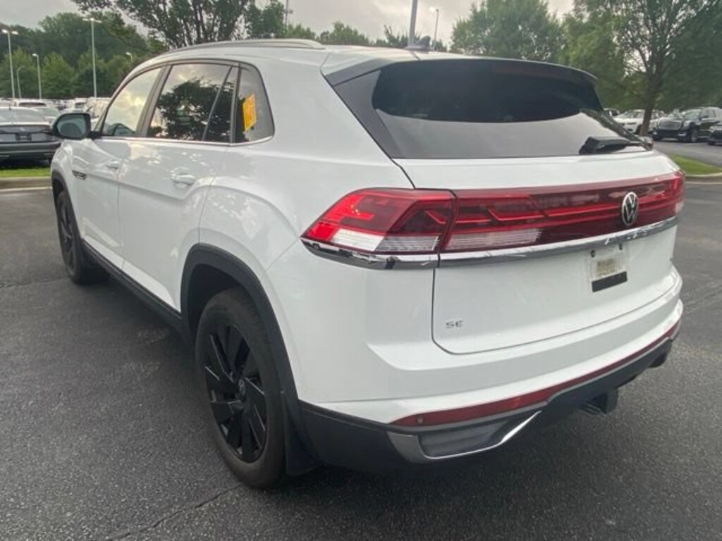 Used 2024 Volkswagen Atlas Cross Sport 2.0T SE w/Technology SUV