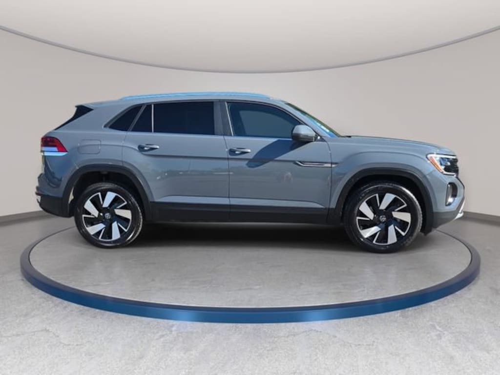 Used 2024 Volkswagen Atlas Cross Sport 2.0T SE w/Technology SUV
