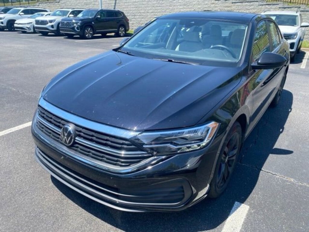 Used 2023 Volkswagen Jetta 1.5T SE Sedan