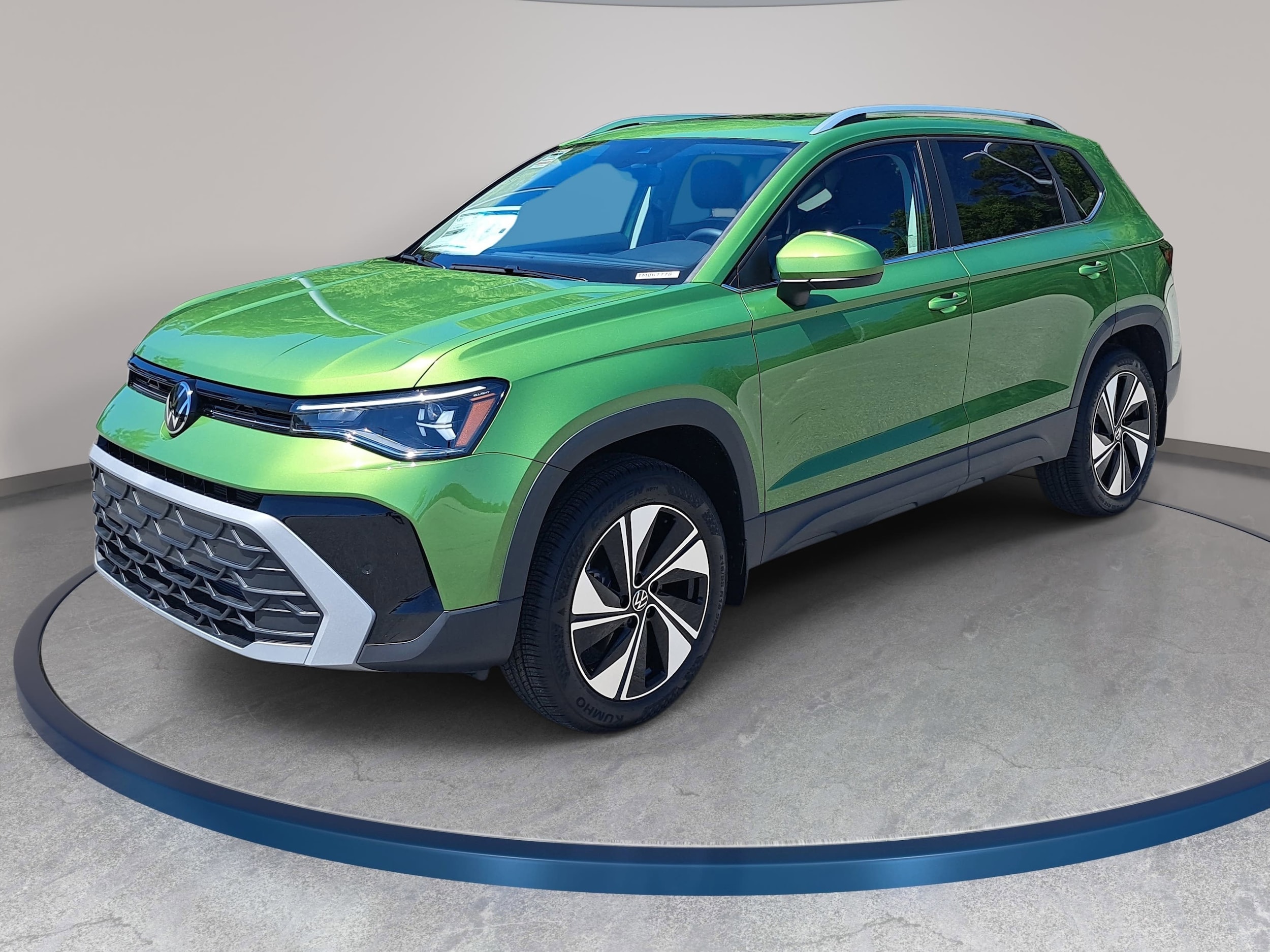 2026 Volkswagen Taos 1.5T SE 4Motion's photo
