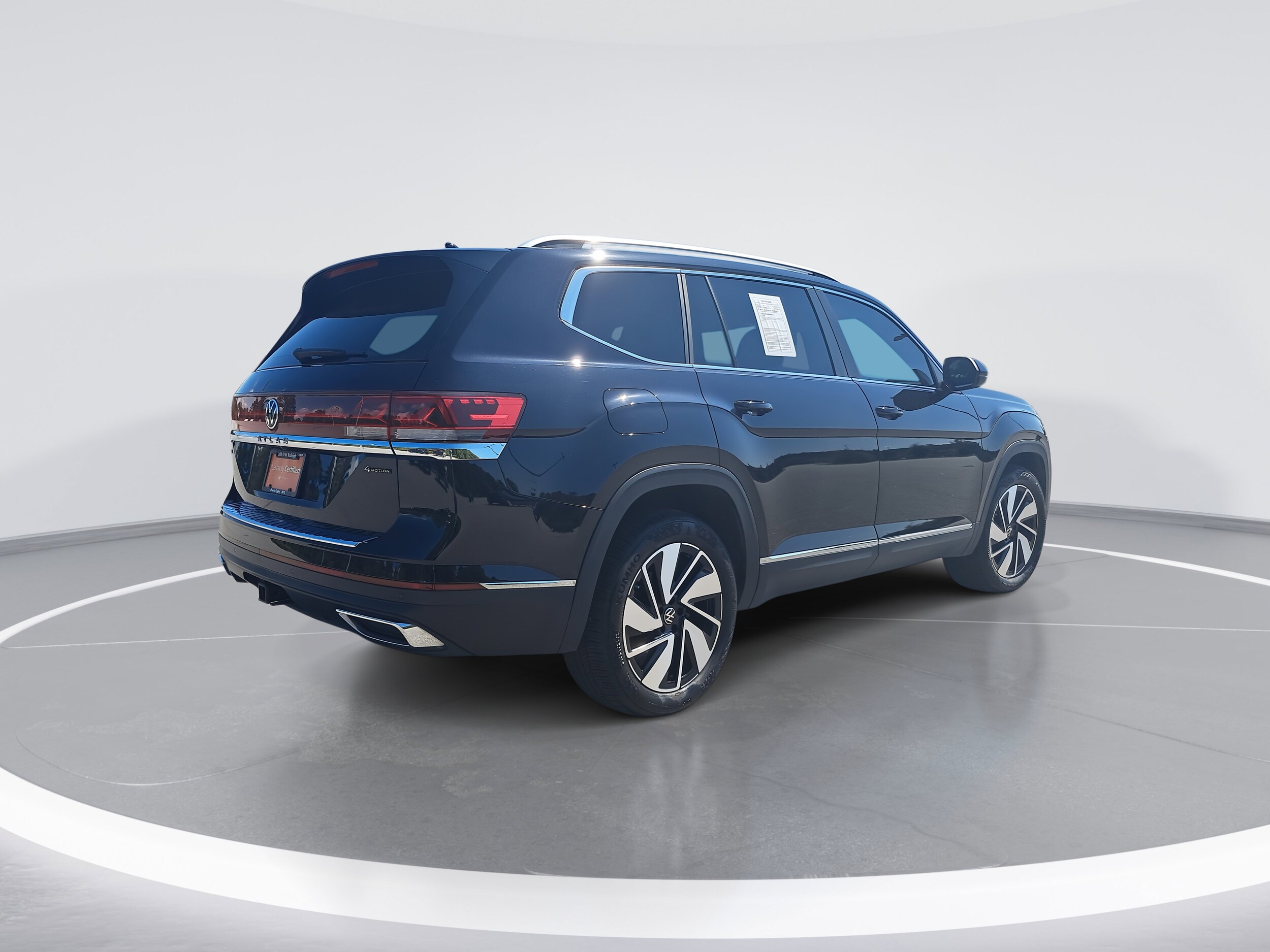 2024 Volkswagen Atlas SEL photo 2