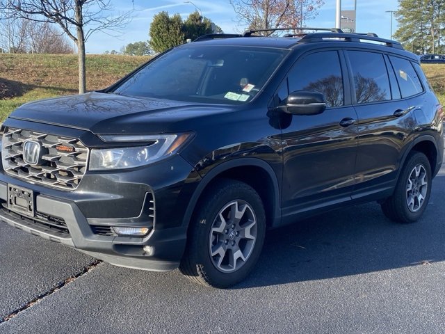 2023 Honda Passport TrailSport photo 2