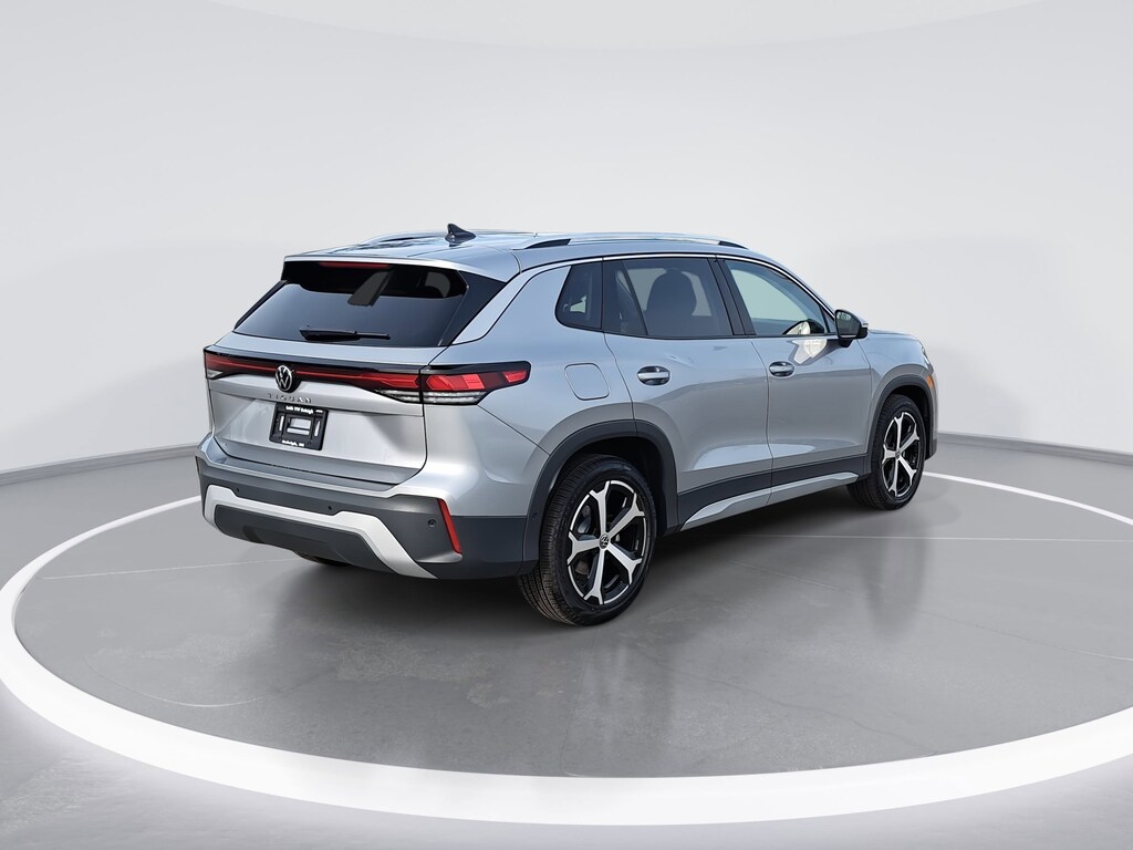 New 2026 Volkswagen Tiguan 2.0T SE SUV