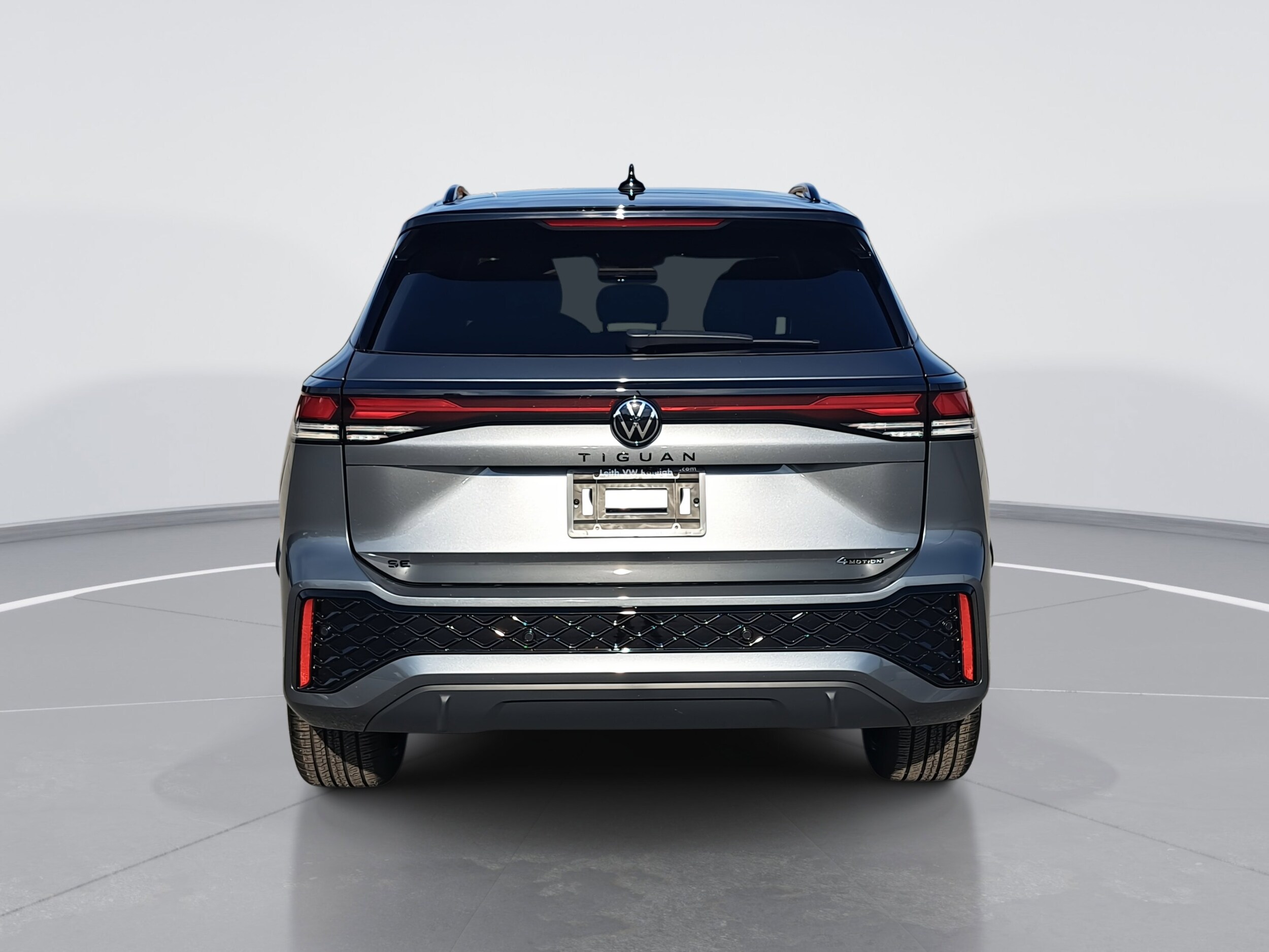 2026 Volkswagen Tiguan SE R-Line Black photo 3