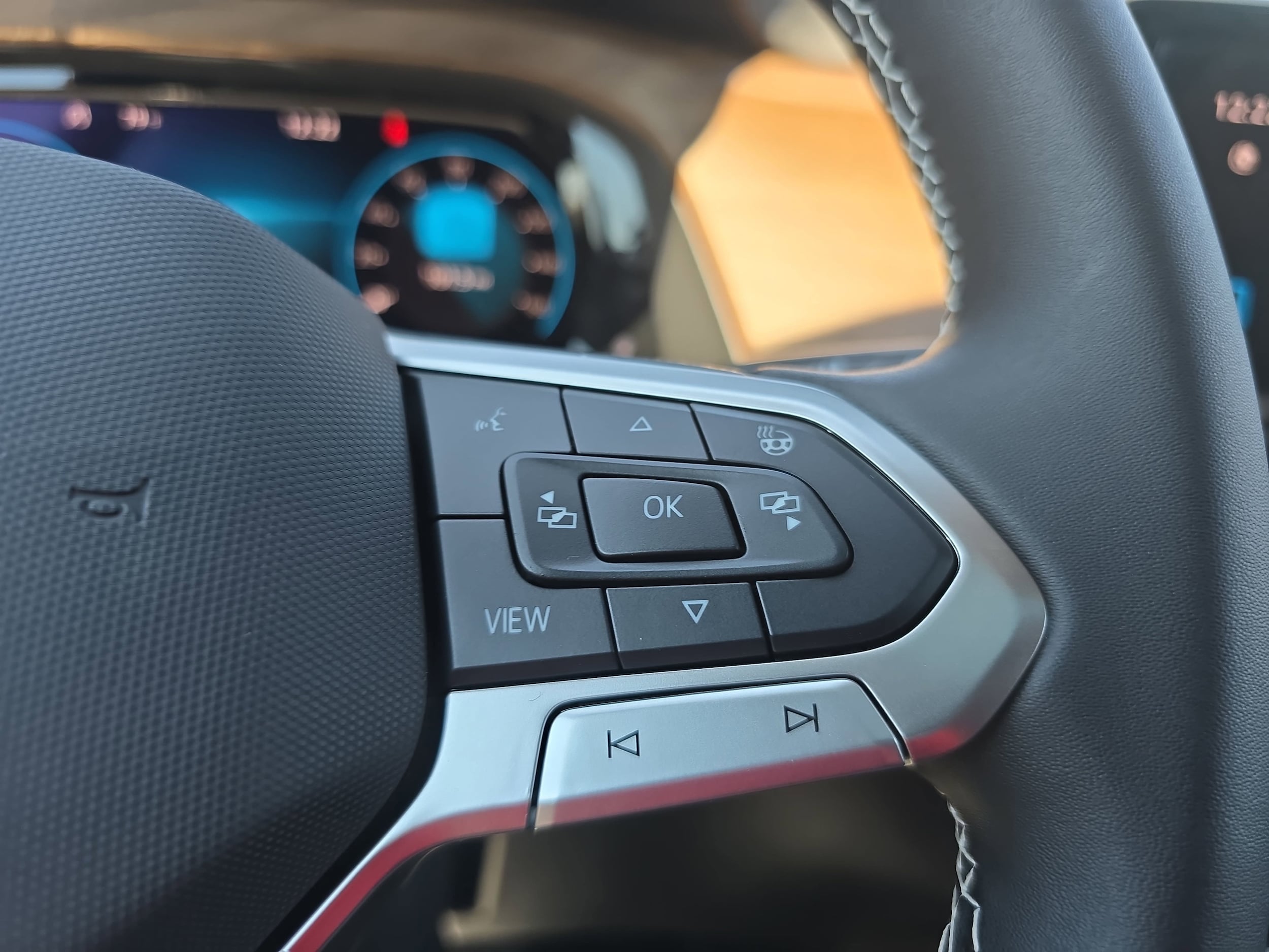 2026 Volkswagen Atlas SE w/Tech - Photo 15