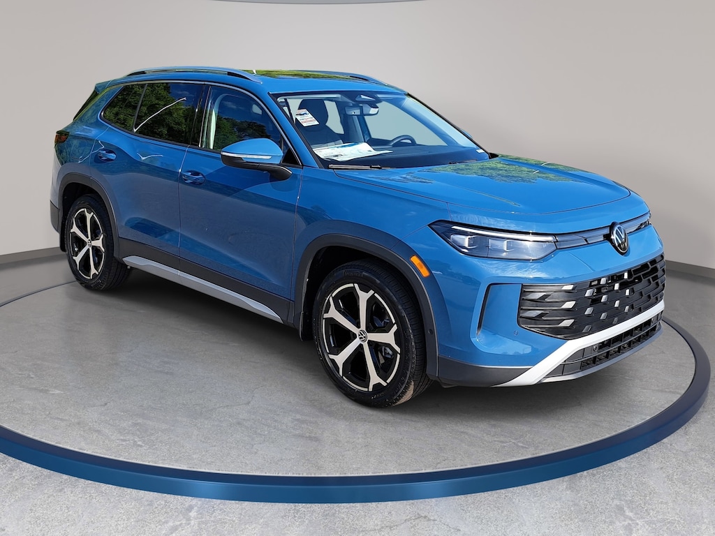 New 2026 Volkswagen Tiguan 2.0T SE SUV
