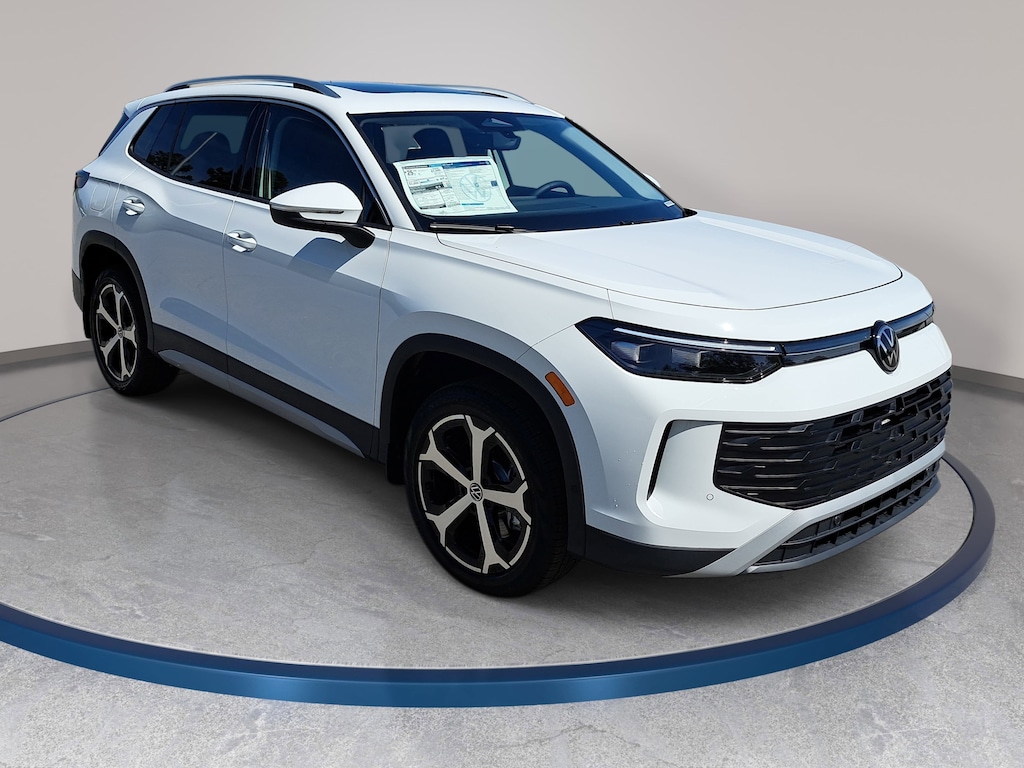 New 2026 Volkswagen Tiguan 2.0T SE SUV