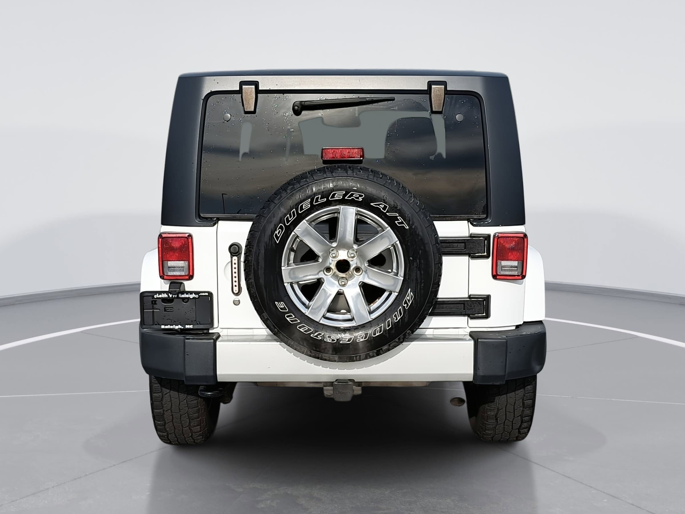 2013 Jeep Wrangler Sahara photo 4