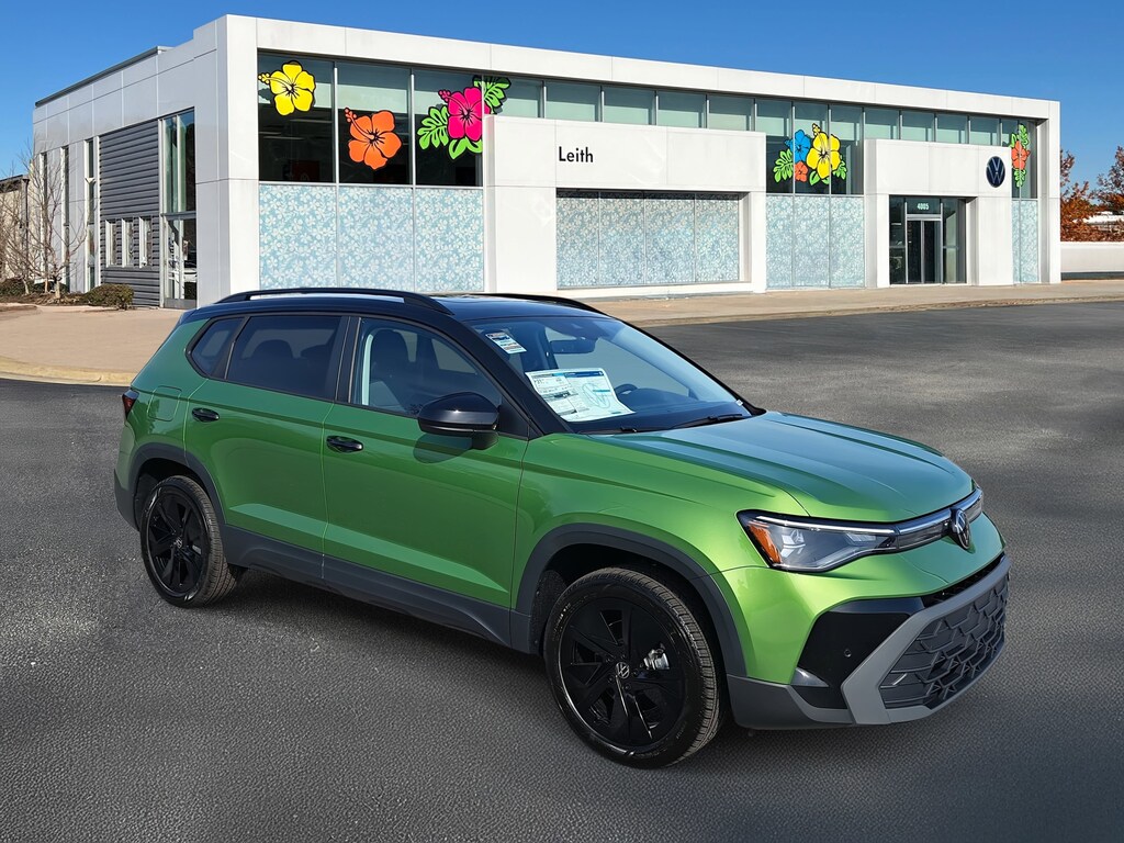 New 2026 Volkswagen Taos 1.5T SE Black SUV