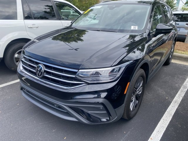 2024 Volkswagen Tiguan SE Wolfsburg Edition photo 2