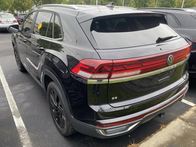 2024 Volkswagen Atlas Cross Sport SE Technology photo 2