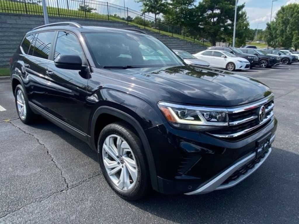 Used 2022 Volkswagen Atlas 2.0T SE w/Technology SUV