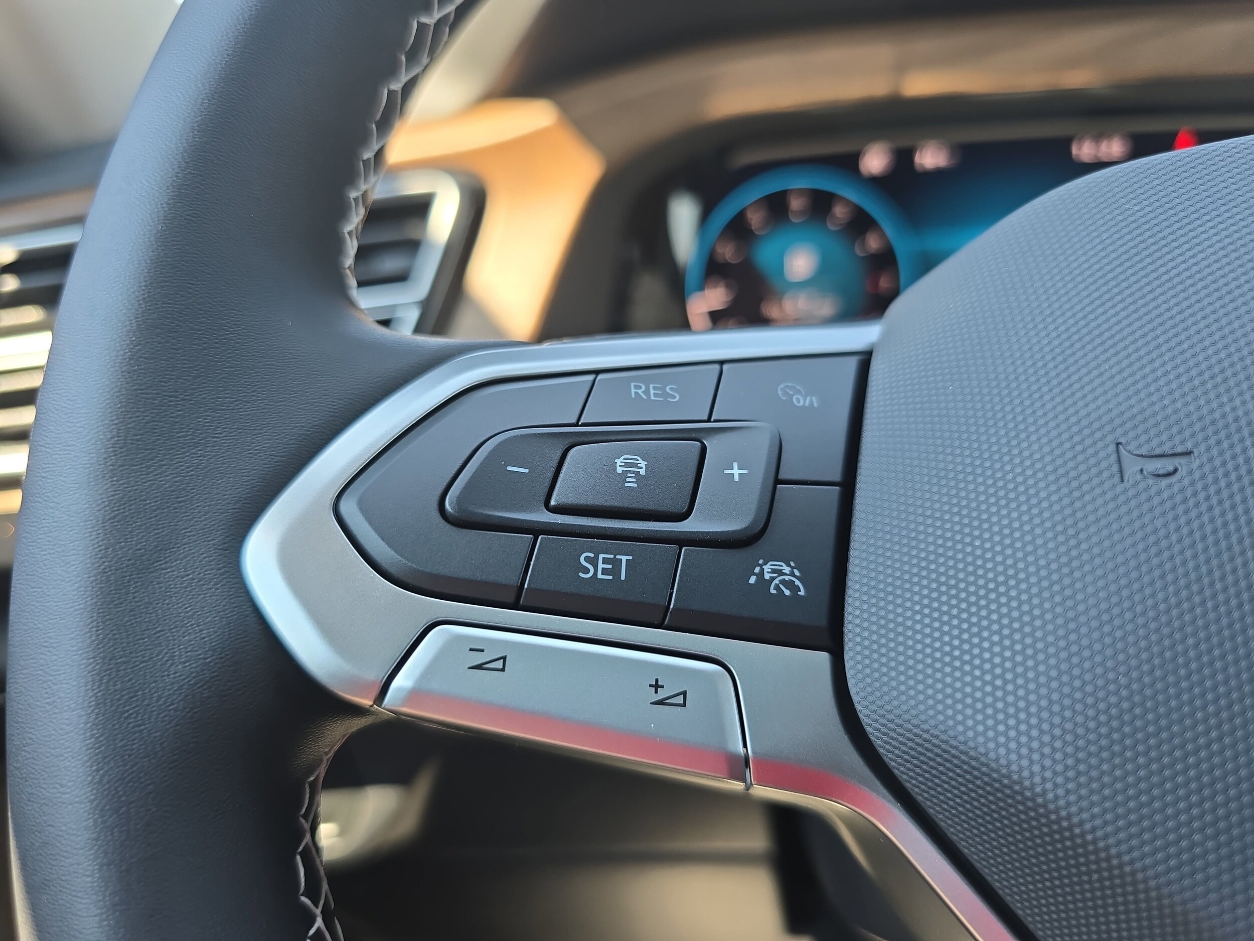 2026 Volkswagen Atlas SE w/Tech - Photo 16