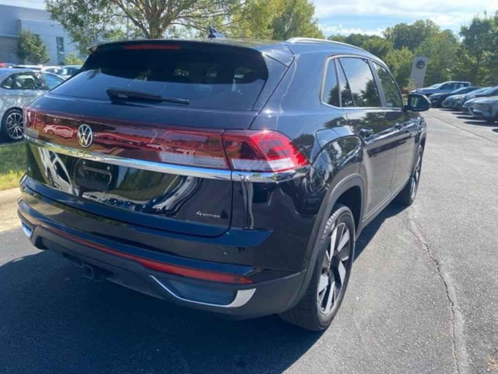 Used 2026 Volkswagen Atlas Cross Sport SE w/Technology SUV