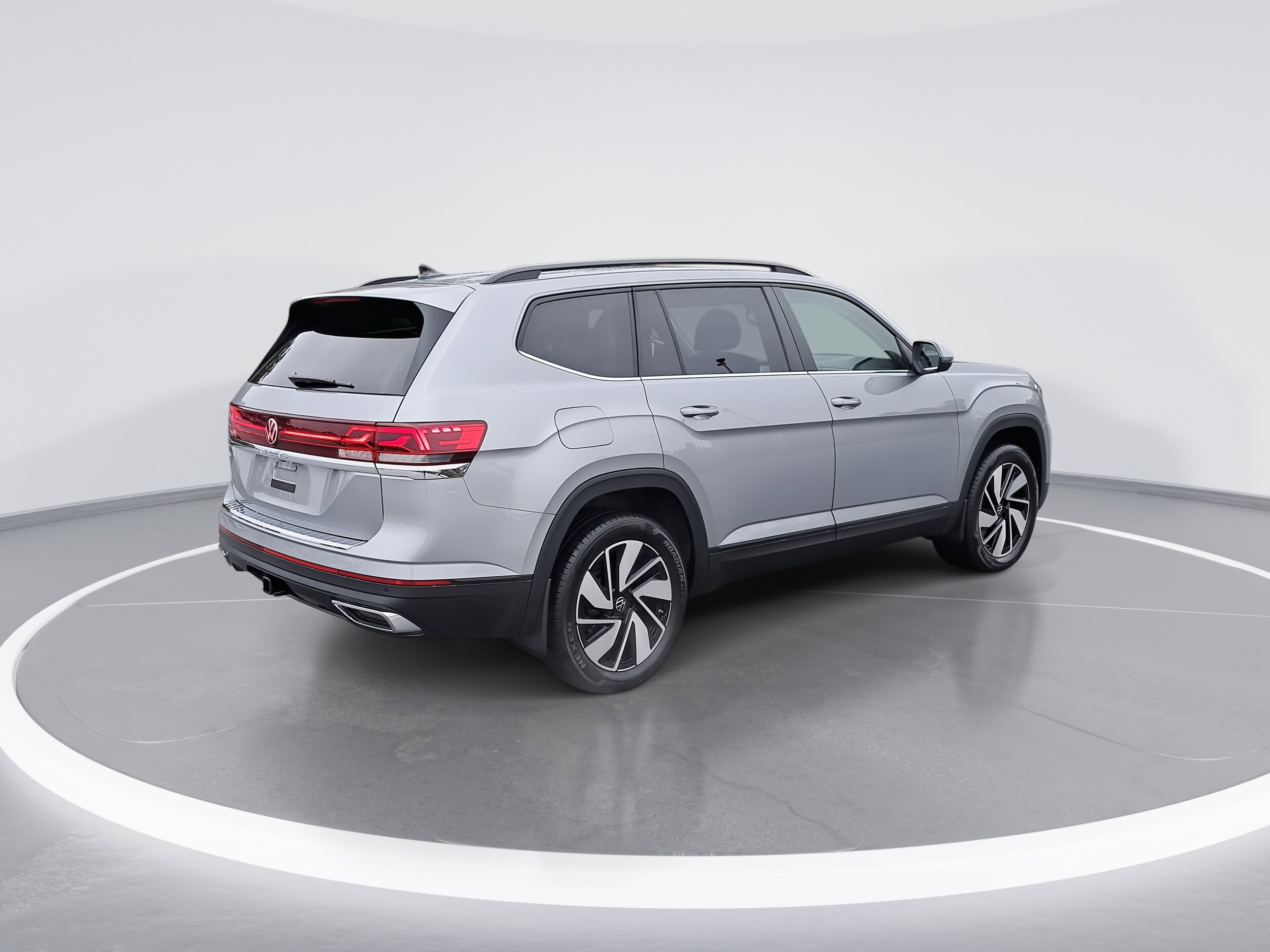 2026 Volkswagen Atlas SE Technology photo 3
