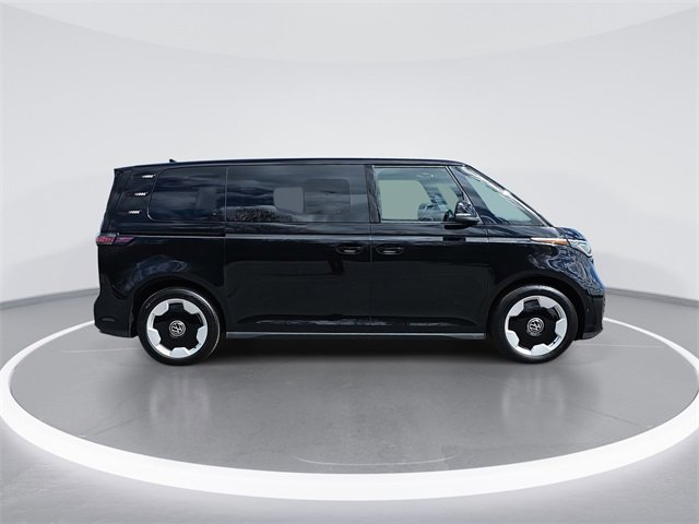 2025 Volkswagen ID. Buzz Pro S photo 2