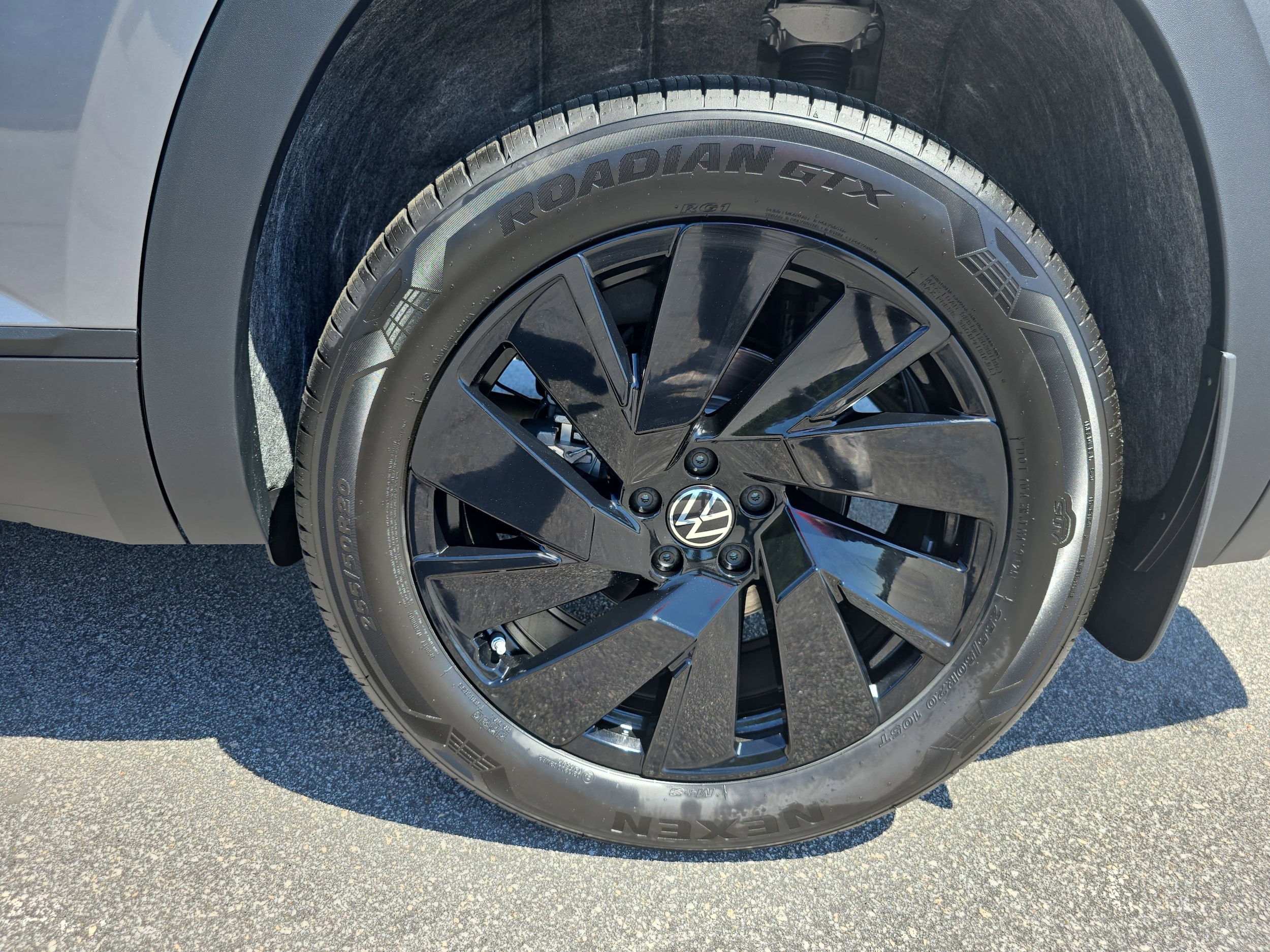 2026 Volkswagen Atlas SE w/Tech - Photo 29