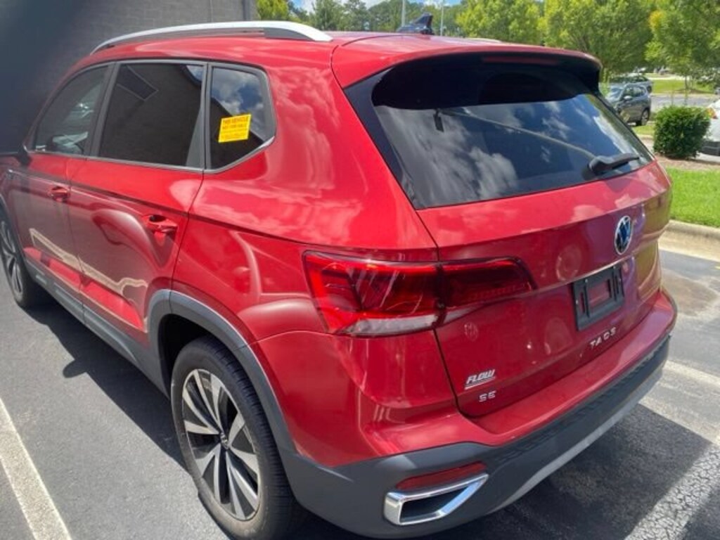 Used 2022 Volkswagen Taos 1.5T SE SUV