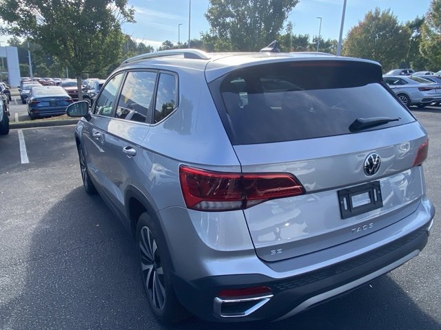 2024 Volkswagen Taos SE photo 3