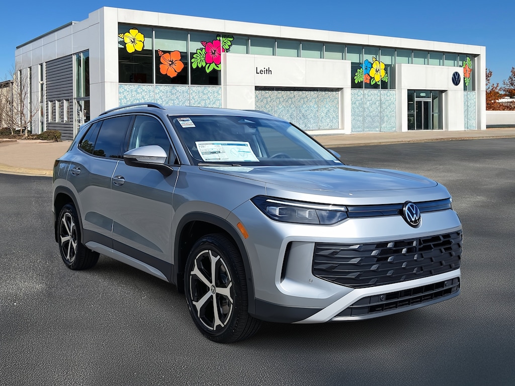 New 2025 Volkswagen Tiguan 2.0T SE SUV