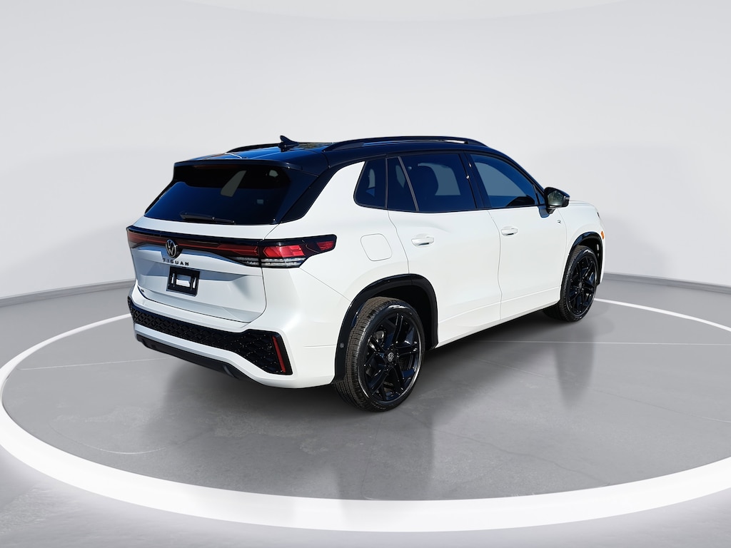 New 2026 Volkswagen Tiguan 2.0T SE SUV