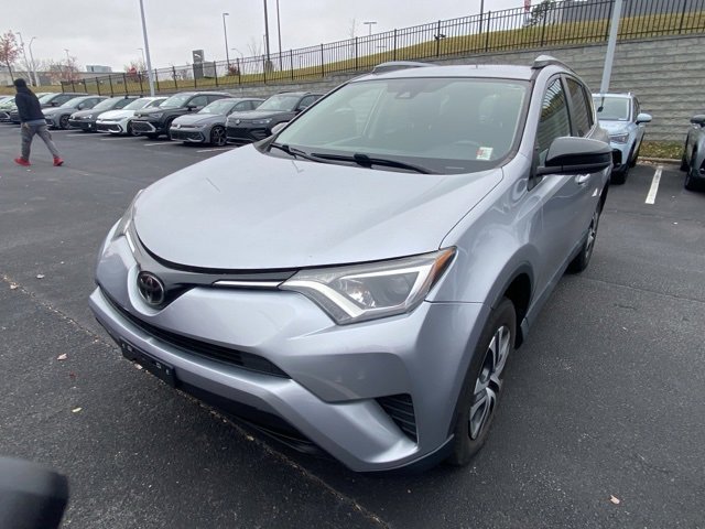 2017 Toyota RAV4 LE photo 2