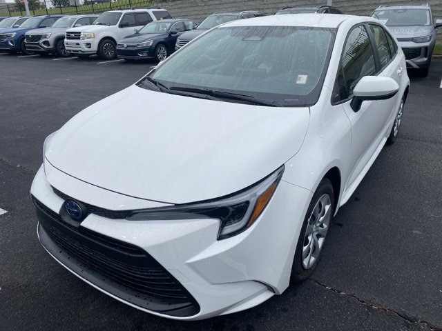 2024 Toyota Corolla Hybrid LE photo 2