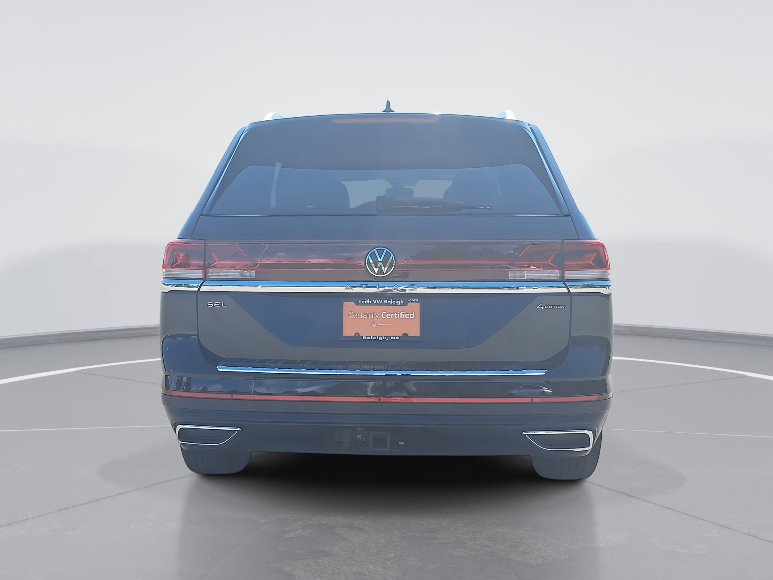 2024 Volkswagen Atlas SEL photo 3