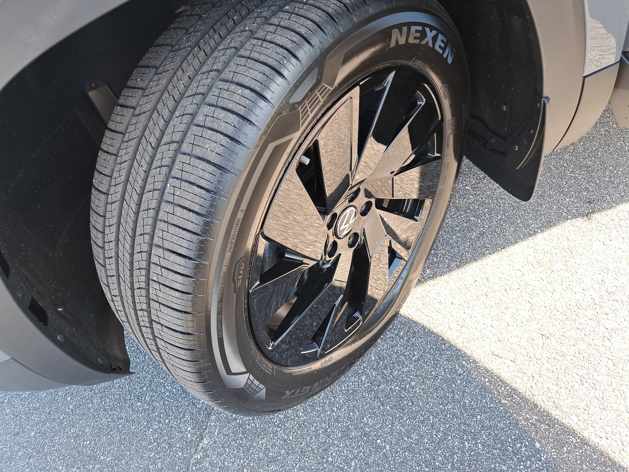 2026 Volkswagen Atlas SE w/Tech - Photo 32