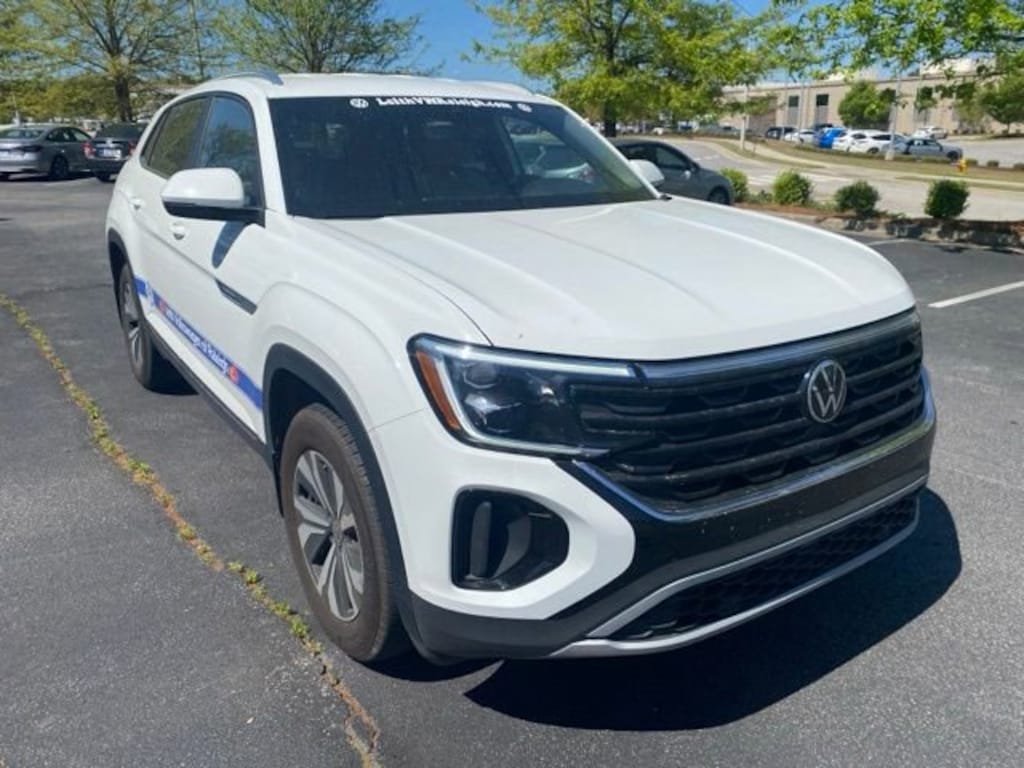 Used 2025 Volkswagen Atlas Cross Sport 2.0T SE SUV