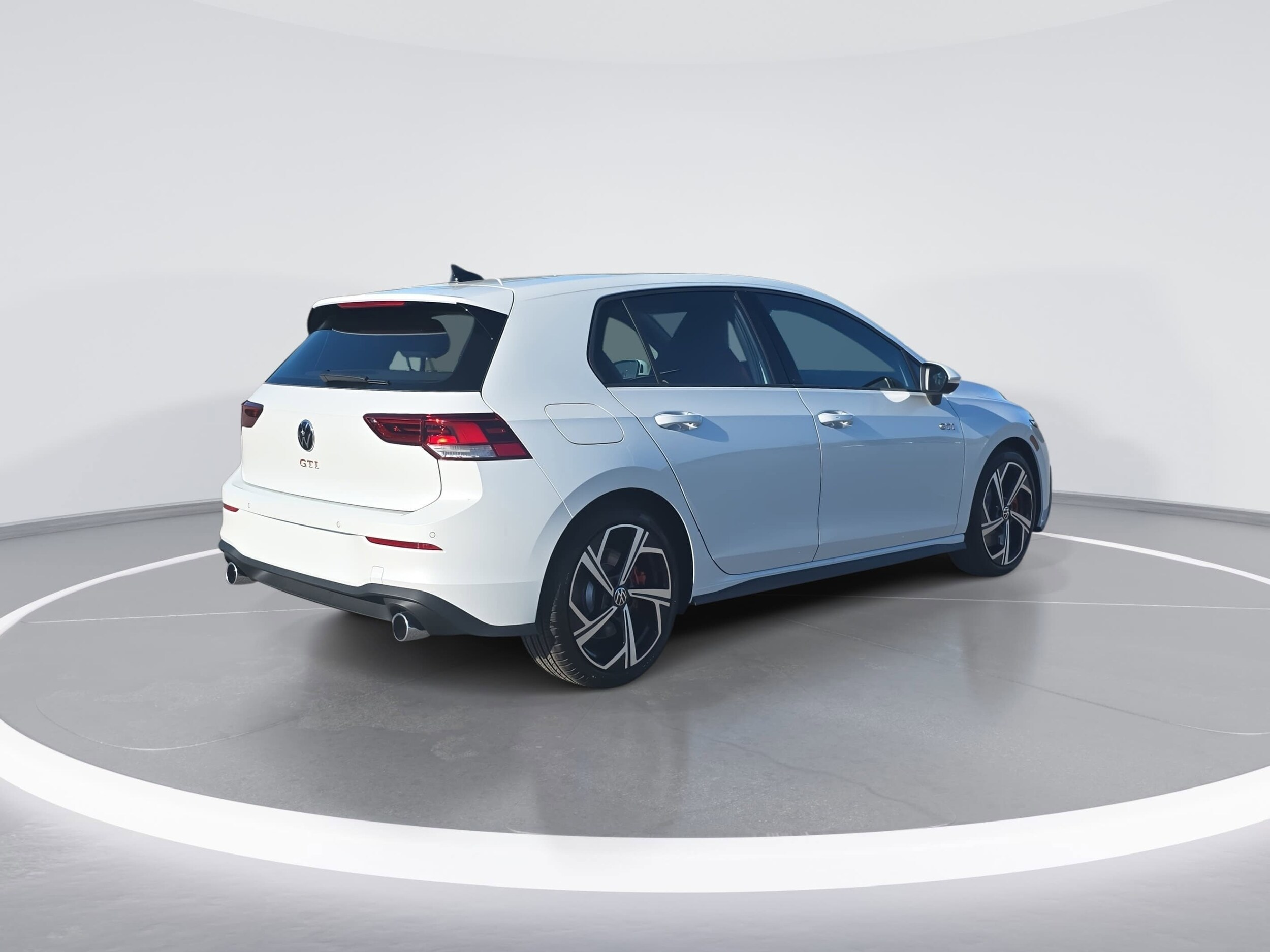 2026 Volkswagen Golf GTI SE photo 3