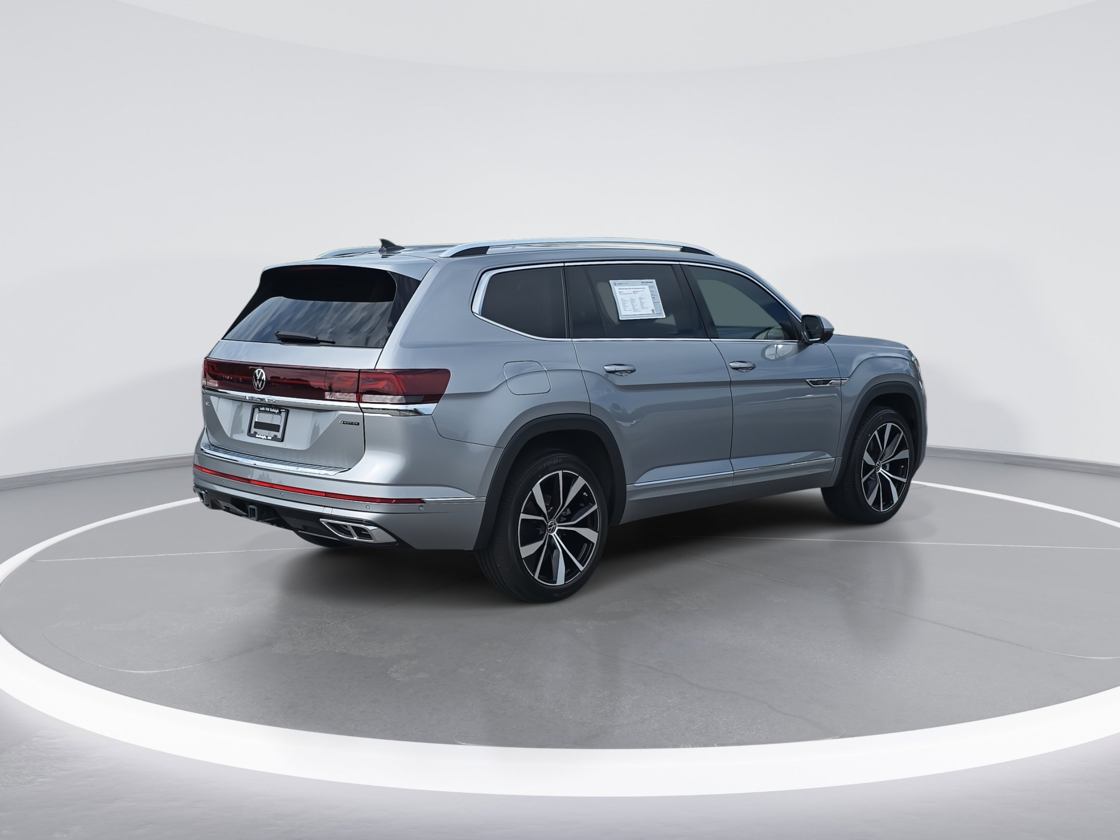 2024 Volkswagen Atlas SEL Premium R-Line photo 3