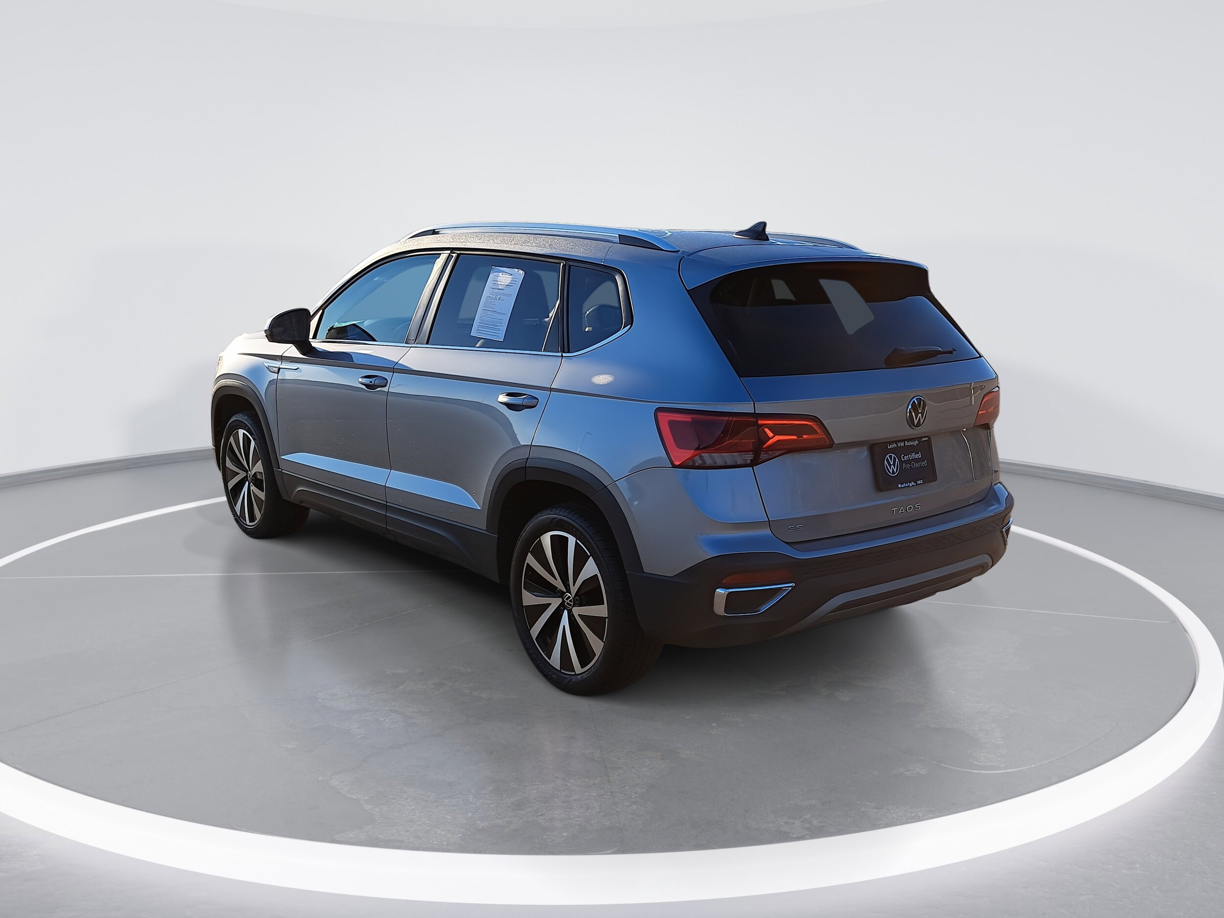 2024 Volkswagen Taos SE photo 4