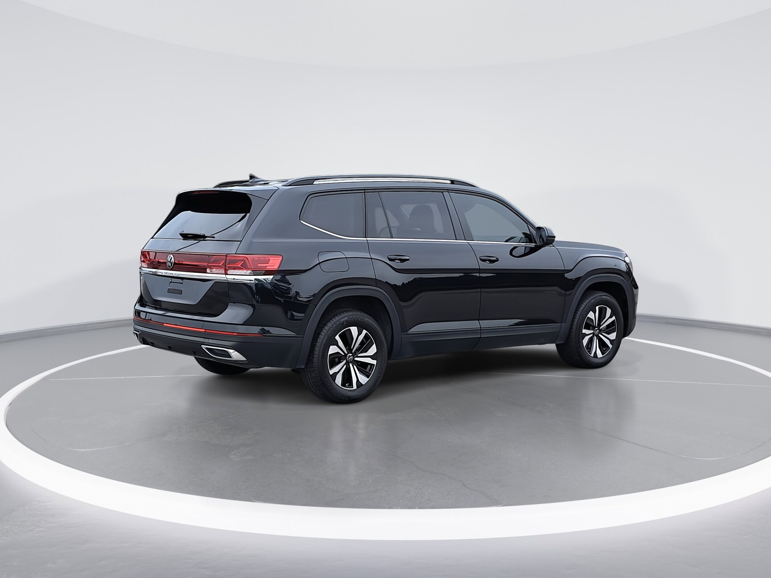 2024 Volkswagen Atlas SE photo 3