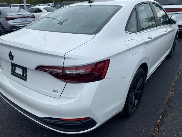 2024 Volkswagen Jetta 1.5T SE photo 4
