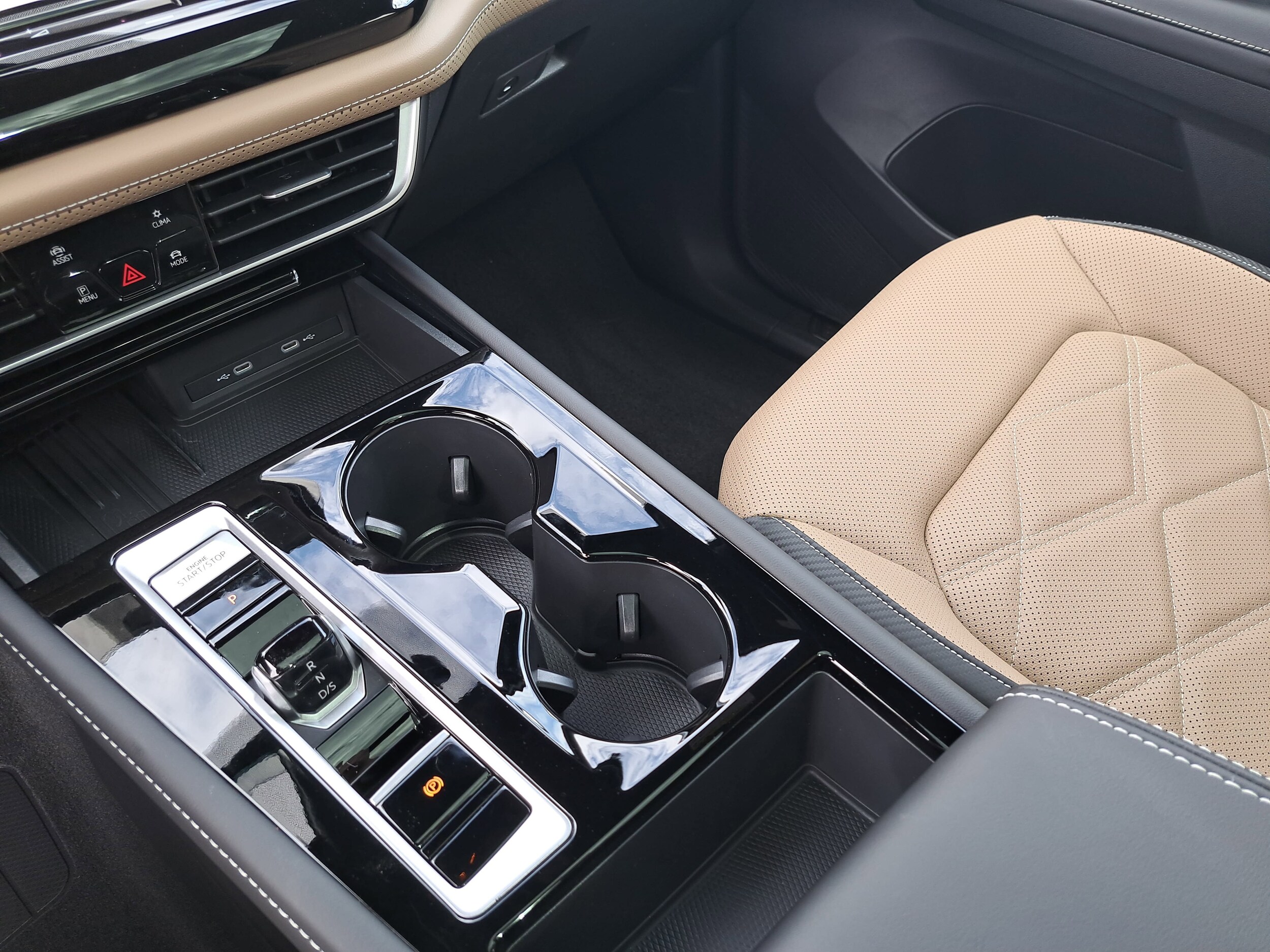 2026 Volkswagen Atlas Cross Sport SE w/Tech - Photo 24