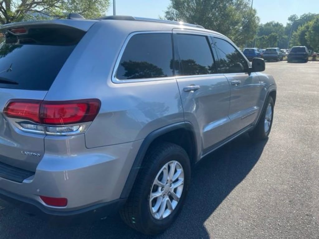 Used 2021 Jeep Grand Cherokee Laredo SUV