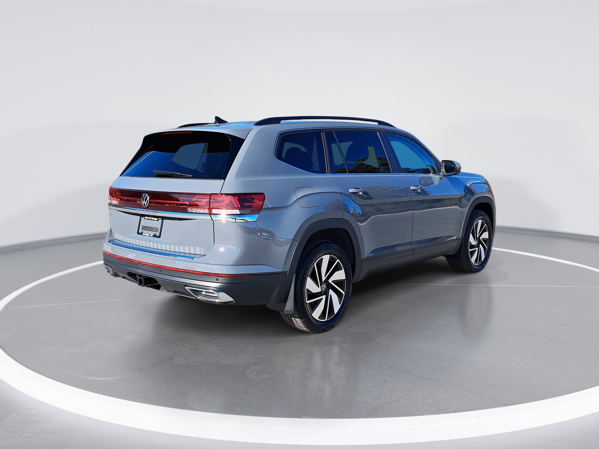 2026 Volkswagen Atlas SE Technology photo 3