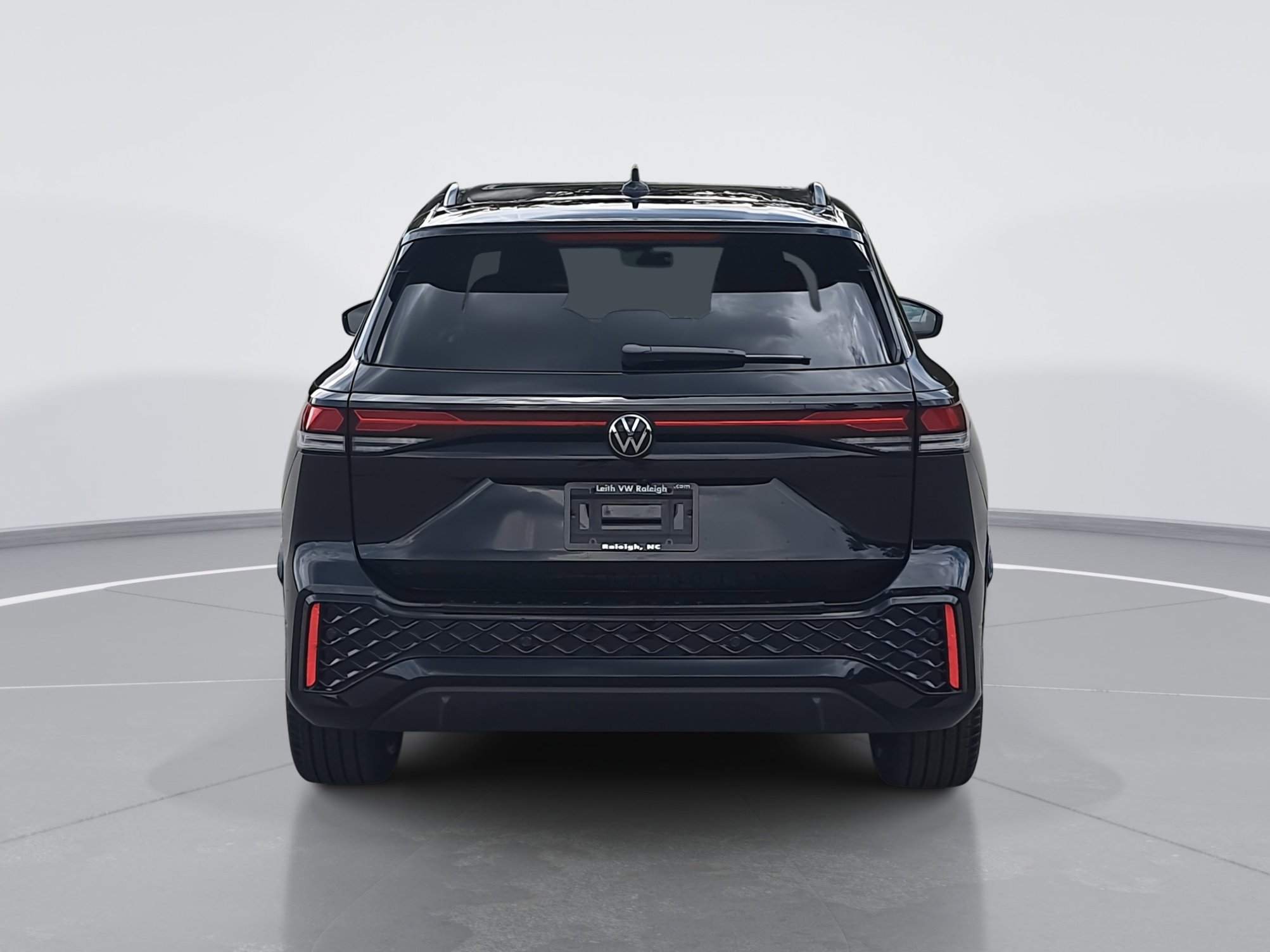 2025 Volkswagen Tiguan SE R-Line Black photo 3