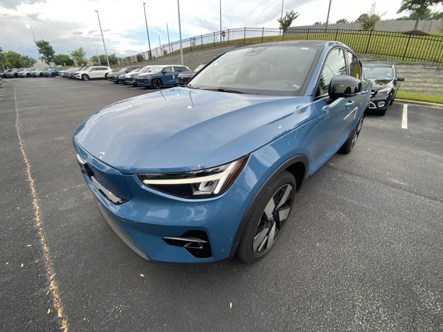 2023 Volvo C40 Recharge Ultimate photo 2