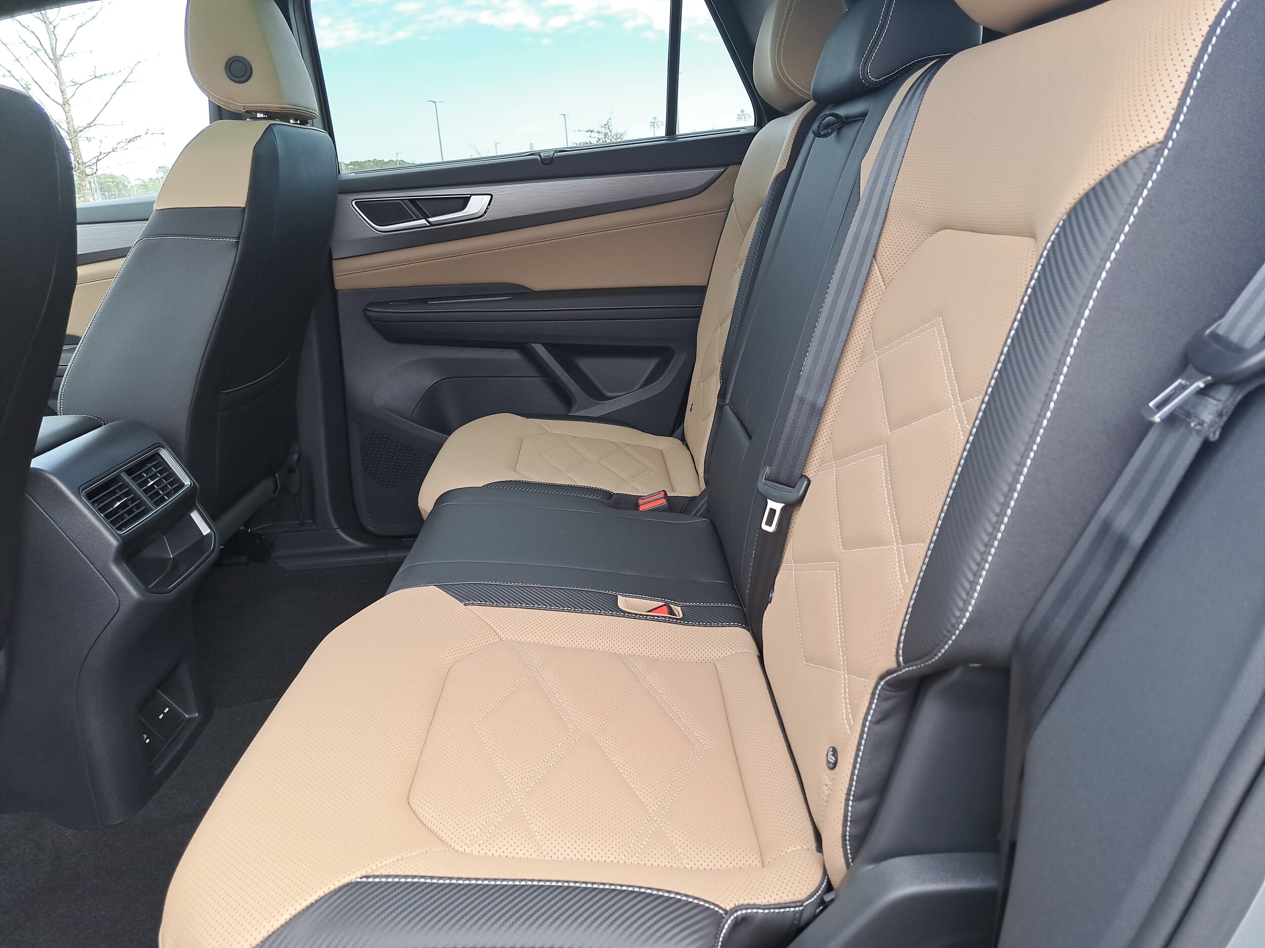 2026 Volkswagen Atlas Cross Sport SE w/Tech - Photo 14