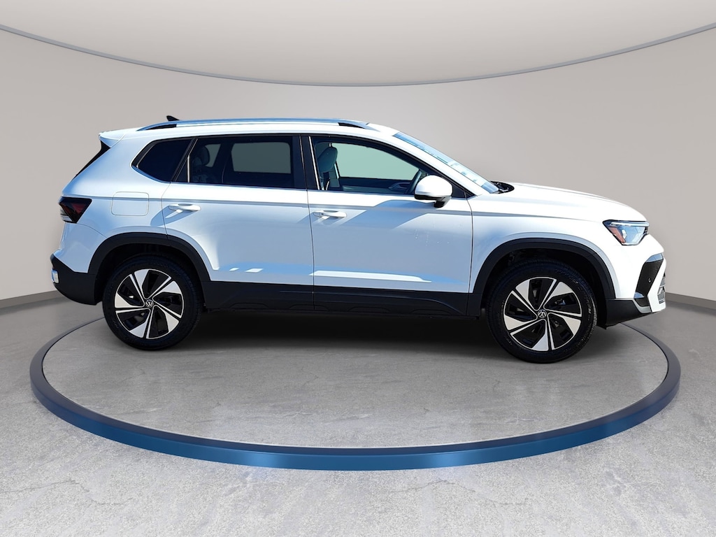 New 2026 Volkswagen Taos 1.5T SE SUV