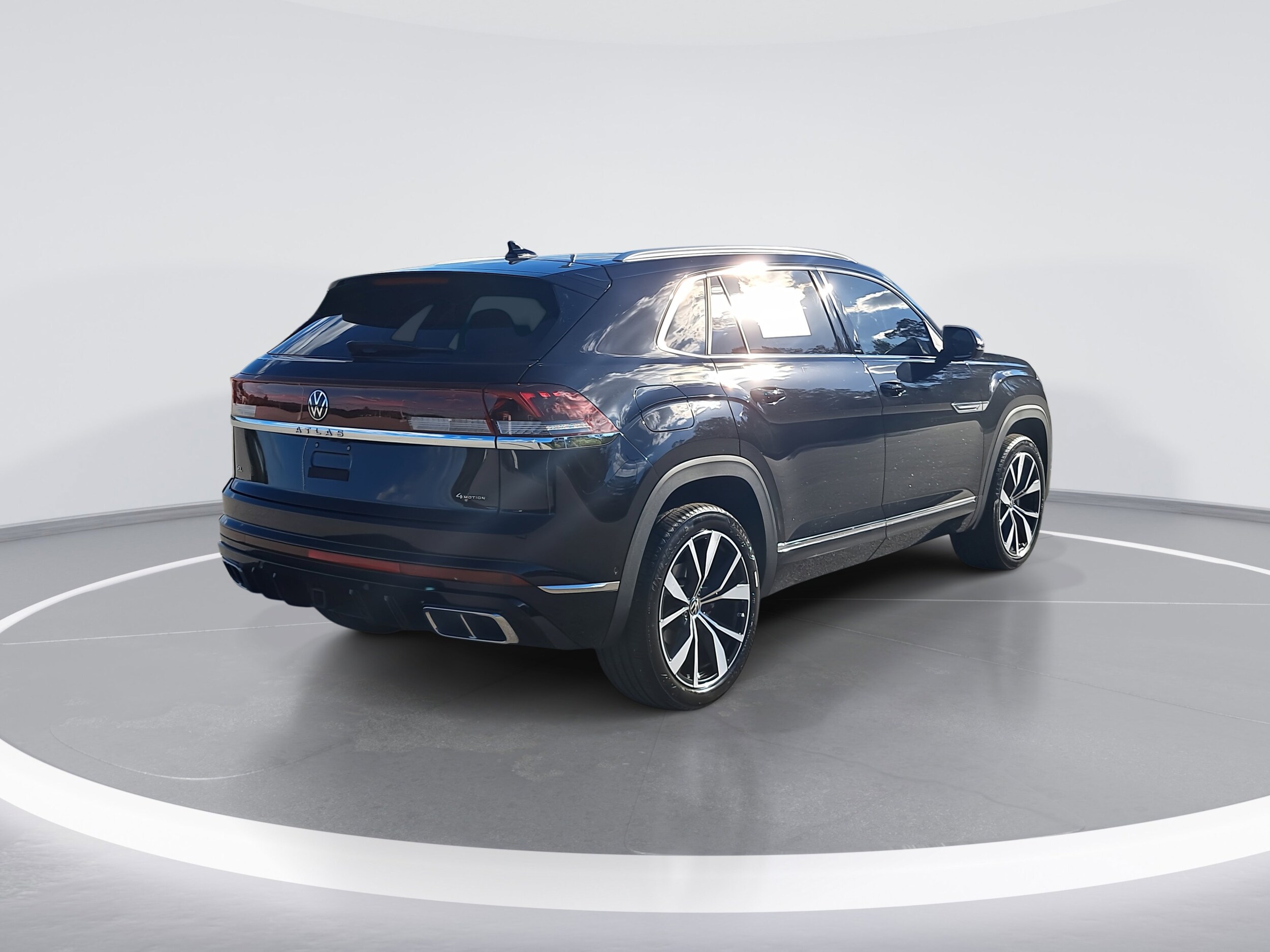 2024 Volkswagen Atlas Cross Sport SEL Premium R-Line photo 3