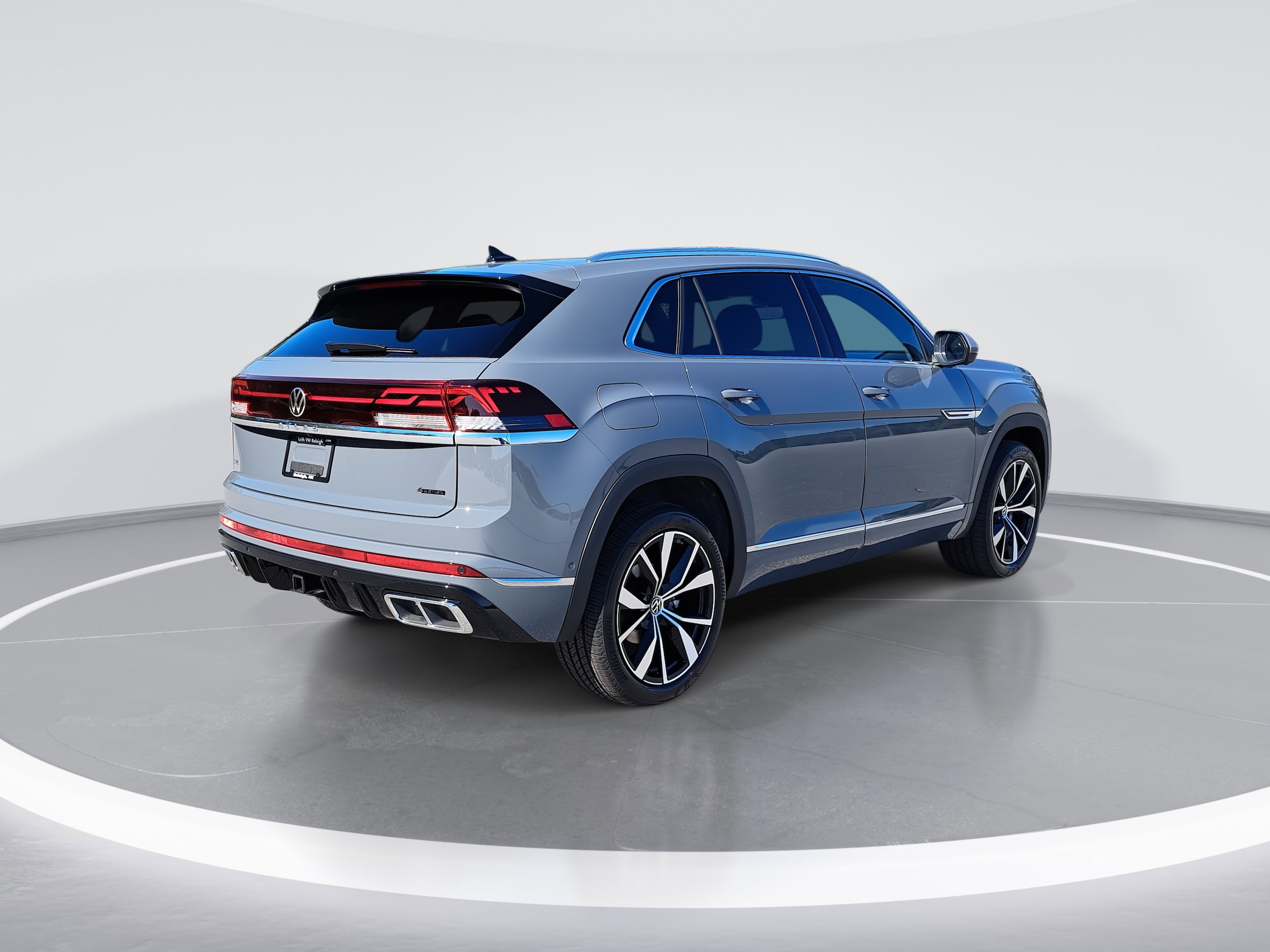 2026 Volkswagen Atlas Cross Sport SEL Premium R-Line photo 3