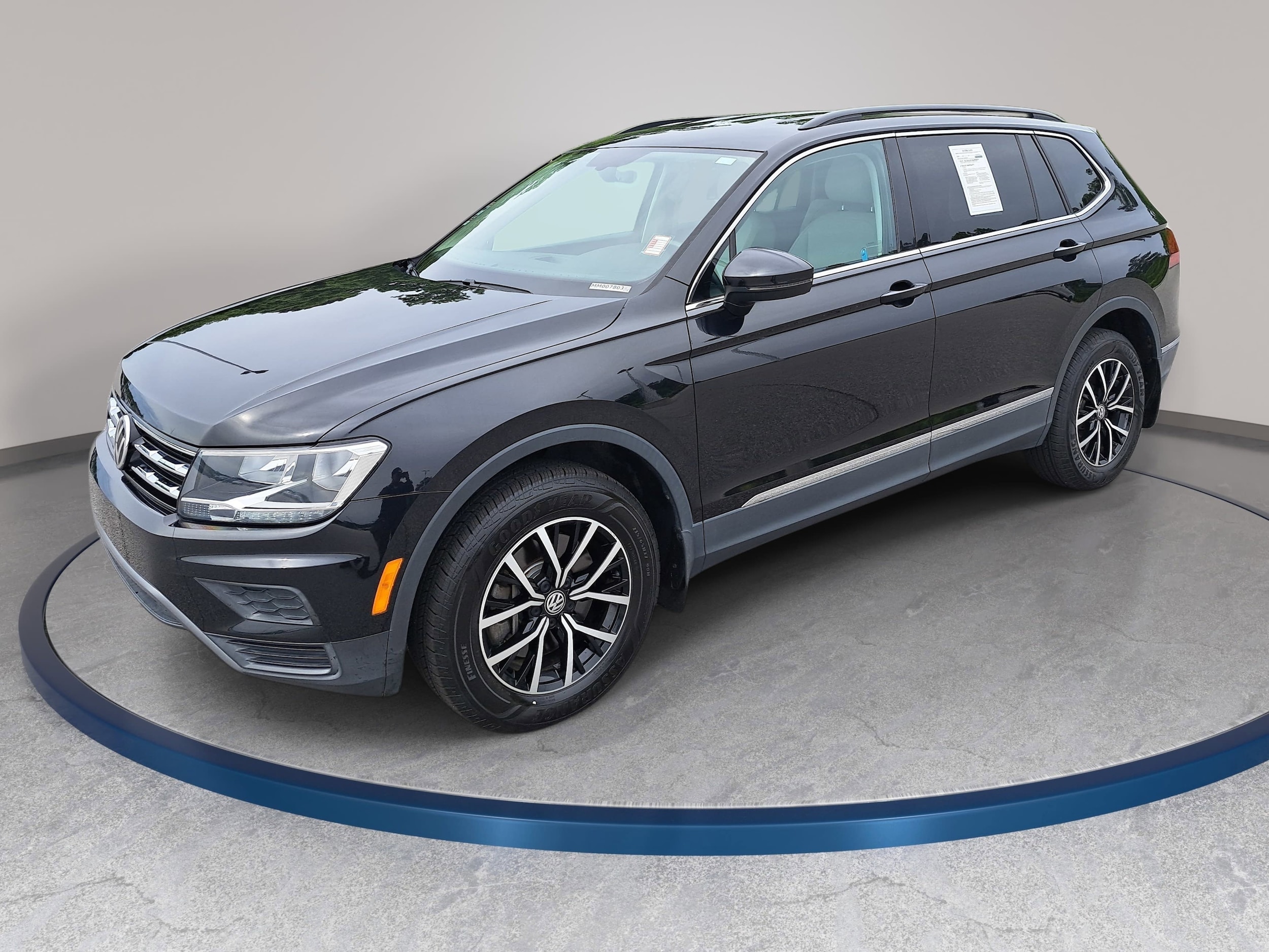 2021 Volkswagen Tiguan 2.0T SE's photo
